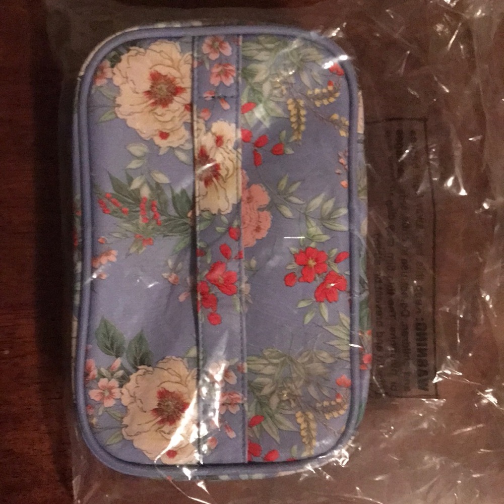Floral makeup case